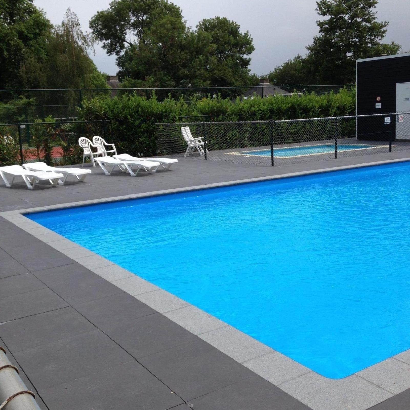 Schoener In Einem Familienfreundlichen Mit Gemeinschaftlichem Schwimmbad Vakantiehuis
